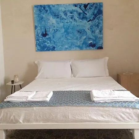 Holiday home Tolomeo's House-bed & Bike *